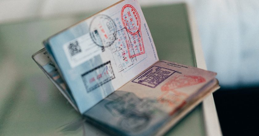 Irlanda suspende isenção de visto para turistas do Reino Unido