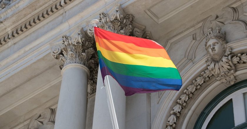 Portugal: parlamento recomenda ao Governo apoio a associações LGBTI durante a pandemia