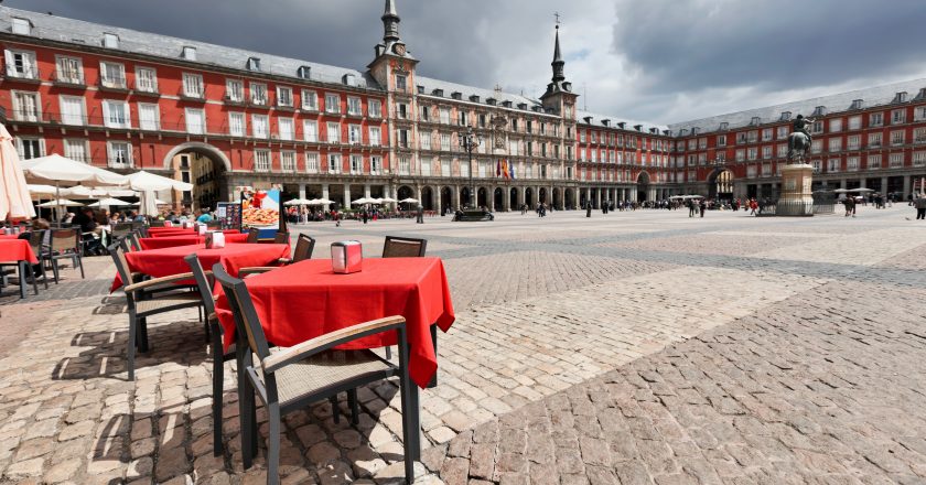 Na Espanha, bares e restaurantes contabilizam 300 mil demissões