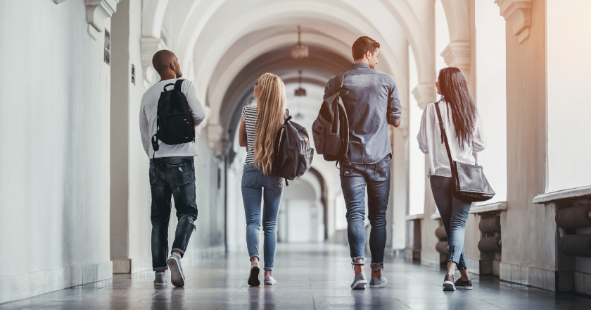 Madri vai vacinar universitários em 13 campi da capital