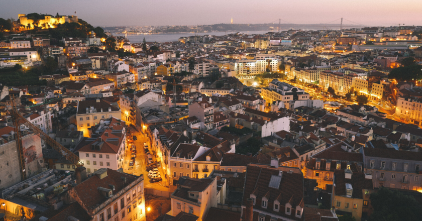 Portugal confirma turismo aberto ao Brasil por tempo indeterminado