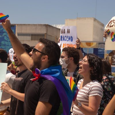 Professor universitário é suspenso por homofobia em Portugal