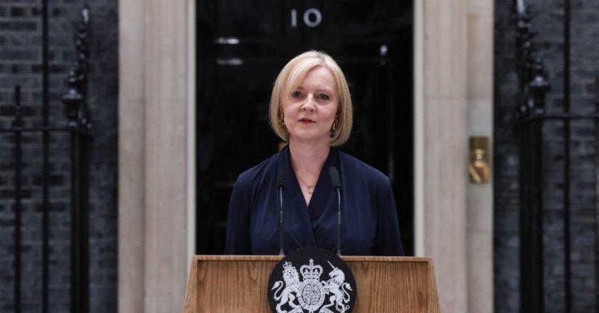 Reino Unido: Liz Truss pede demissão do cargo de primeira-ministra após 45 dias