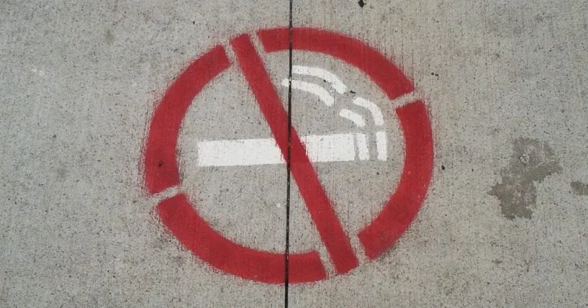 Portugal propõe lista de lugares para proibir fumo ao ar livre