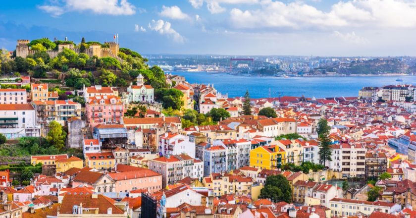 Calcule como proposta de redução de imposto afeta o seu salário em Portugal